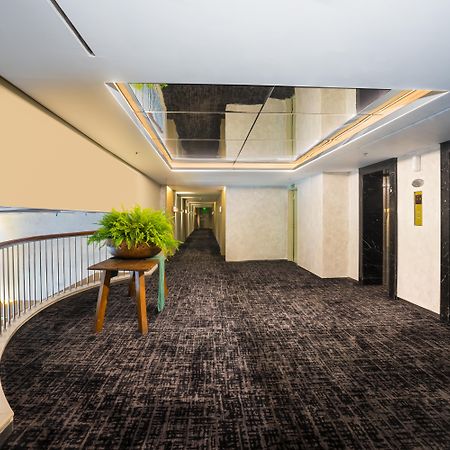 Oakwood Suites Kuningan Giacarta Esterno foto