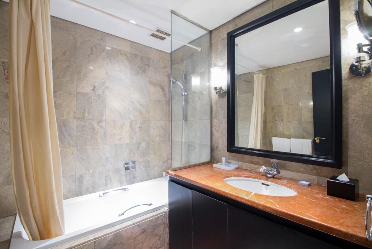 Oakwood Suites Kuningan Giacarta Esterno foto