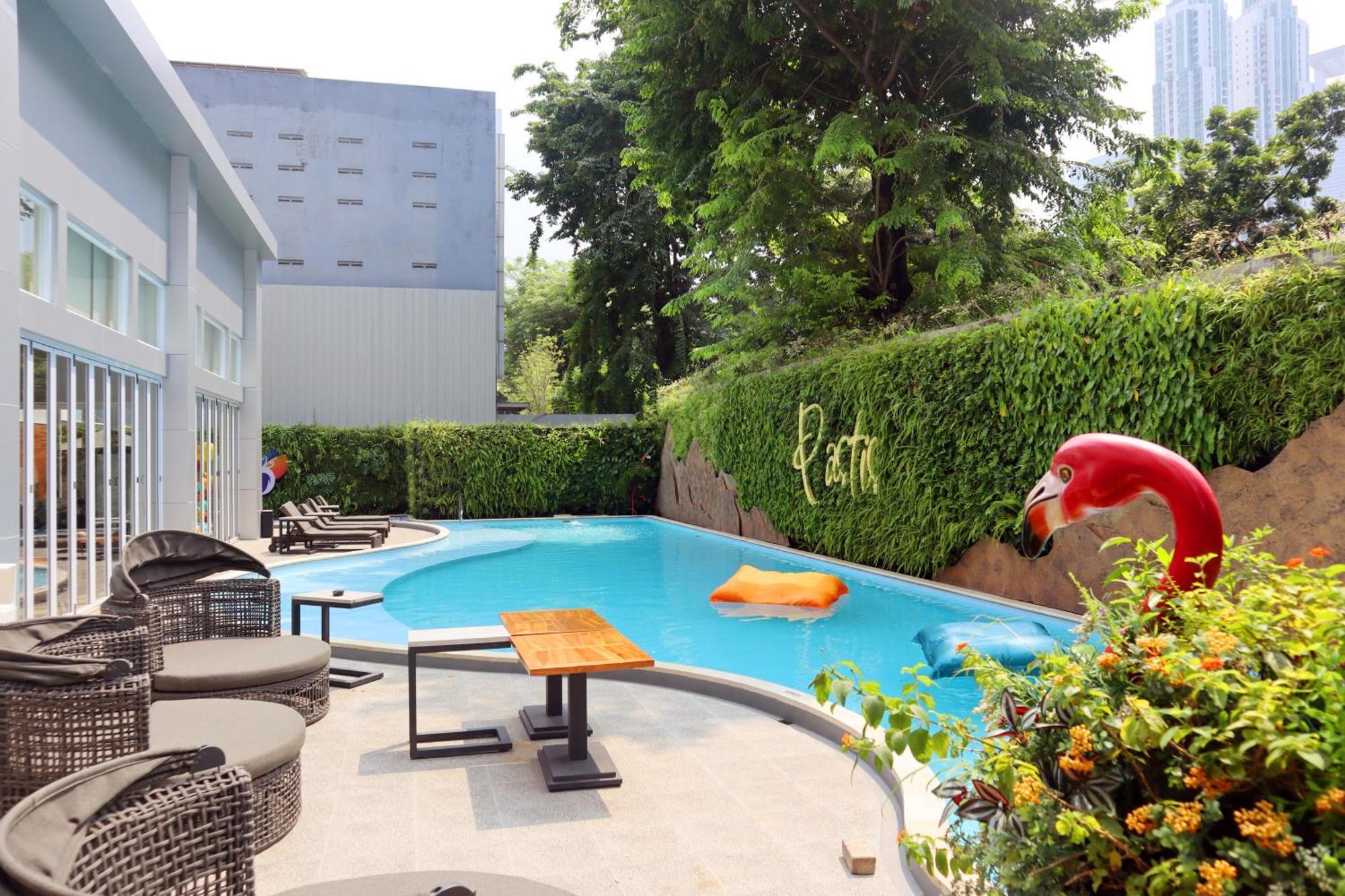 Oakwood Suites Kuningan Giacarta Esterno foto