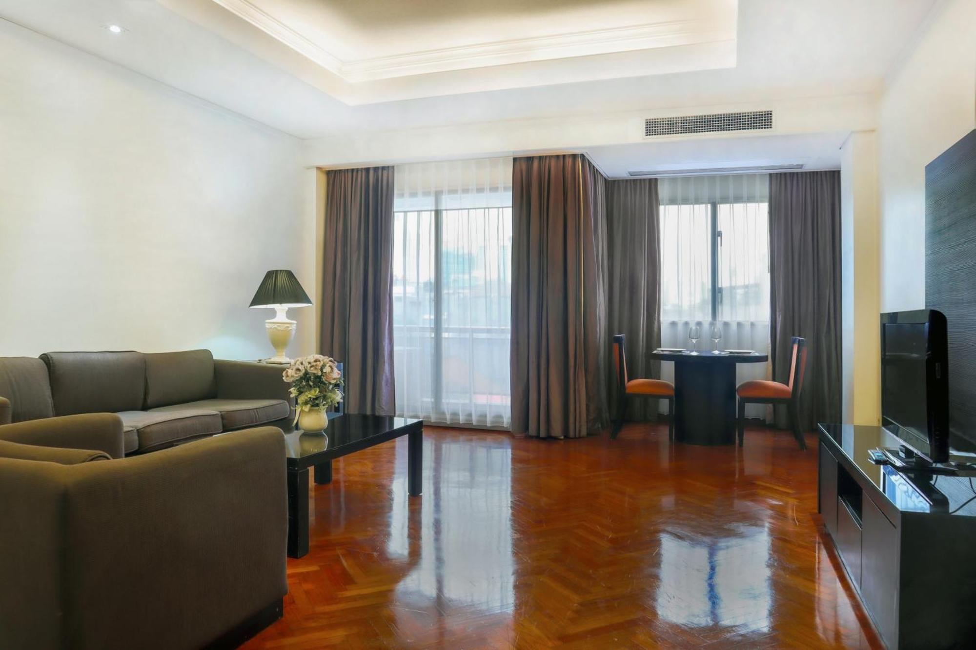Oakwood Suites Kuningan Giacarta Esterno foto