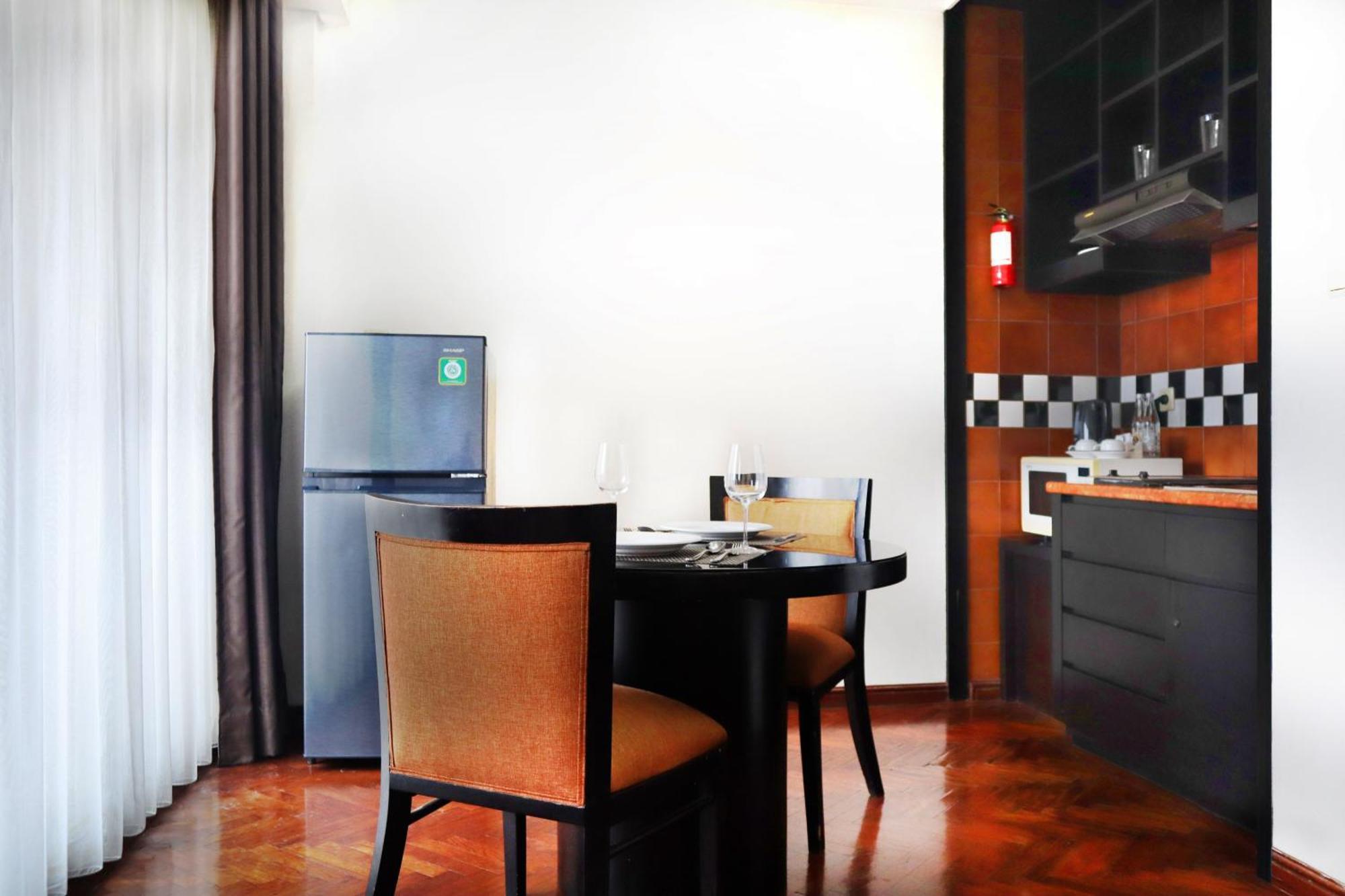 Oakwood Suites Kuningan Giacarta Esterno foto