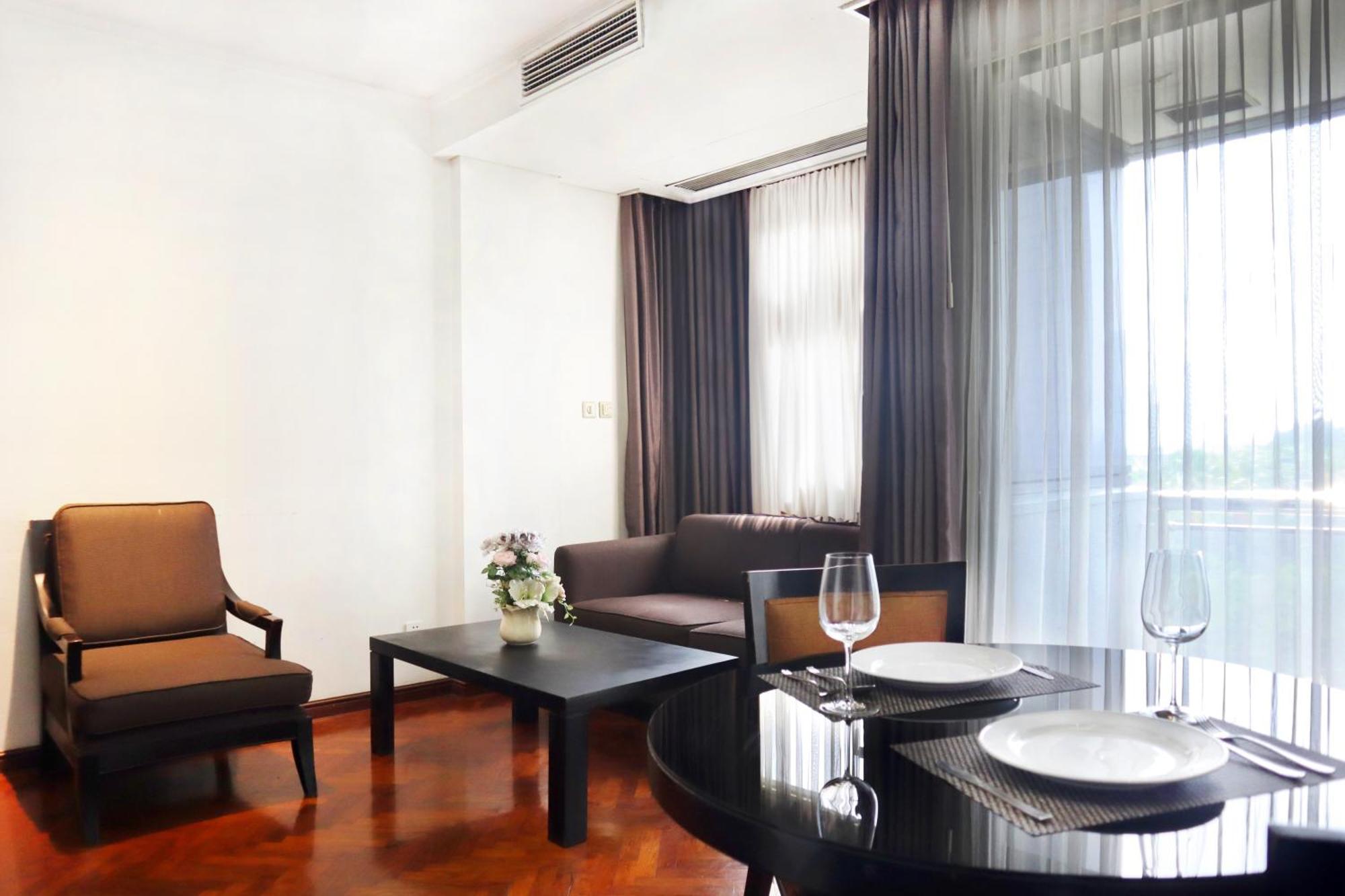 Oakwood Suites Kuningan Giacarta Esterno foto